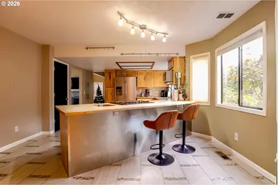 3600 SW Brittany Dr, Gresham, OR 97080 - Photo 9