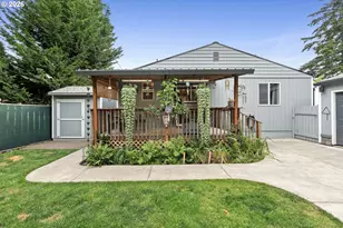 8325 NE Going Pl, Portland, OR 97220 - Photo 31