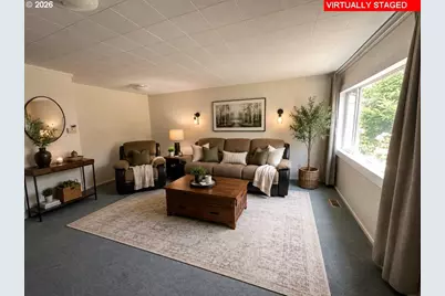 8325 NE Going Pl, Portland, OR 97220 - Photo 3