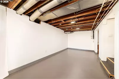 1317 NE 109th Ave, Portland, OR 97220 - Photo 11