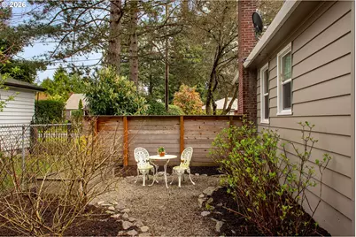 1317 NE 109th Ave, Portland, OR 97220 - Photo 17