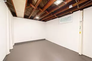 1317 NE 109th Ave, Portland, OR 97220 - Photo 13