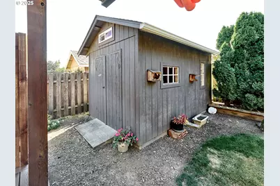 331 SE 9th Ave, Canby, OR 97013 - Photo 29