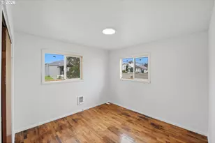105 S 8th St, Lakeside, OR 97449 - Photo 9