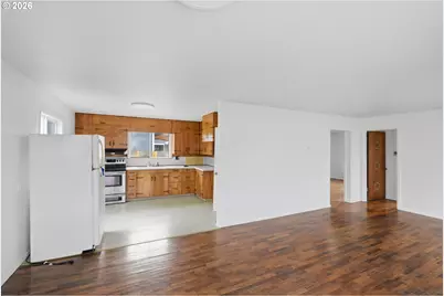 105 S 8th St, Lakeside, OR 97449 - Photo 5