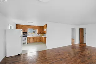 105 S 8th St, Lakeside, OR 97449 - Photo 5