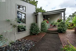 1172 SE Hawthorne Dr, Roseburg, OR 97470 - Photo 3