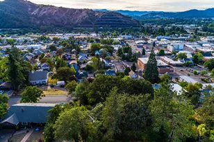 1172 SE Hawthorne Dr, Roseburg, OR 97470 - Photo 47