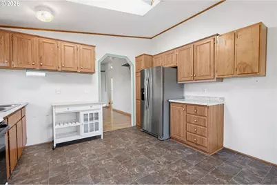 912 Ash St, Brownsville, OR 97327 - Photo 11