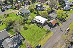 912 Ash St, Brownsville, OR 97327 - Photo 37