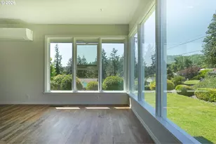 853 W 15th St, Coquille, OR 97423 - Photo 9