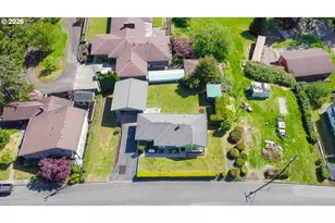 853 W 15th St, Coquille, OR 97423 - Photo 41