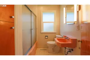 853 W 15th St, Coquille, OR 97423 - Photo 17
