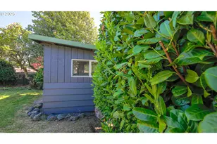 853 W 15th St, Coquille, OR 97423 - Photo 41