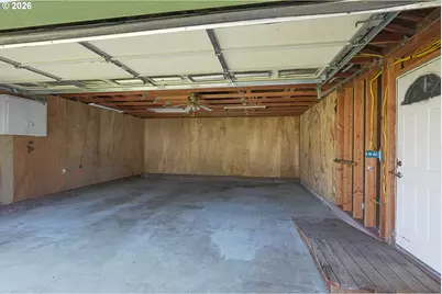 853 W 15th St, Coquille, OR 97423 - Photo 37