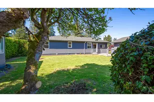 853 W 15th St, Coquille, OR 97423 - Photo 31