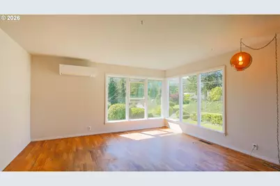 853 W 15th St, Coquille, OR 97423 - Photo 7