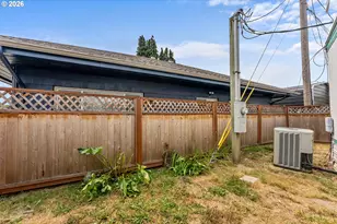 8951 SE Fuller Rd, Happy Valley, OR 97086 - Photo 35