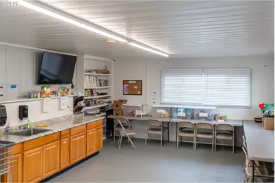 8951 SE Fuller Rd, Happy Valley, OR 97086 - Photo 37