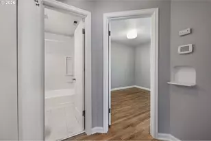 6811 SE 87th Ave, Portland, OR 97266 - Photo 23