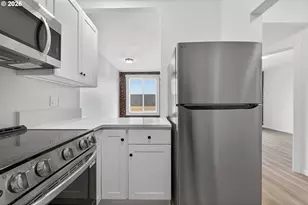 708 N Killingsworth St, Portland, OR 97217 - Photo 13