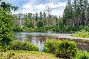49482 McKenzie Hwy, Vida, OR 97488 - Photo 17