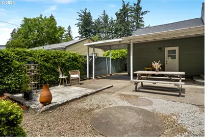 13704 SE Salmon St, Portland, OR 97233 - Photo 43