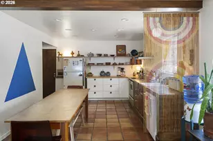 13704 SE Salmon St, Portland, OR 97233 - Photo 13