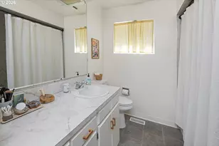 13704 SE Salmon St, Portland, OR 97233 - Photo 33