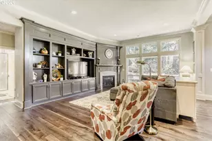 9809 SE Nicholas Dr, Happy Valley, OR 97086 - Photo 11