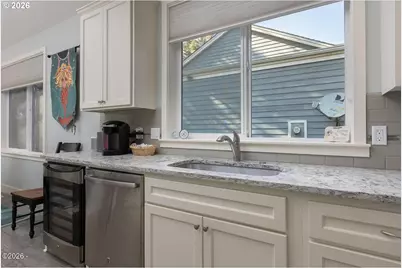 6315 SW Arbor Dr, South Beach, OR 97366 - Photo 11
