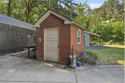 4000 E 24th Ave, Eugene, OR 97403 - Photo 31