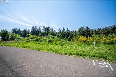 83615 Clear Lake Rd #13, Florence, OR 97439 - Photo 1