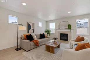 5150 Holly, Springfield, OR 97478 - Photo 3