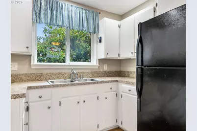 1460 4th St, Astoria, OR 97103 - Photo 7