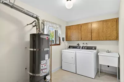 10810 SE Vista View Ln, Happy Valley, OR 97086 - Photo 27