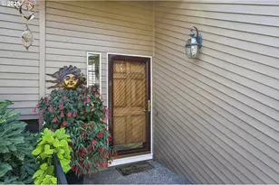 10810 SE Vista View Ln, Happy Valley, OR 97086 - Photo 3