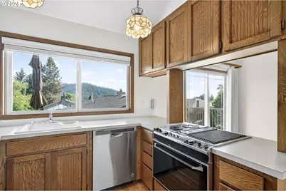 10810 SE Vista View Ln, Happy Valley, OR 97086 - Photo 7