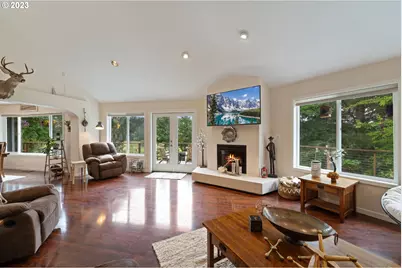 95037 Haynes Way Ln, North Bend, OR 97459 - Photo 17