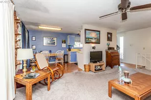 1387 NW Riverview Ave, Gresham, OR 97030 - Photo 5