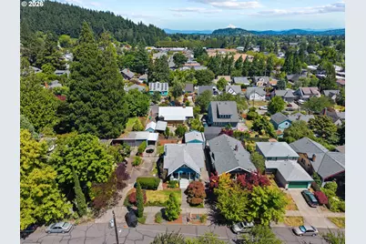2302 SE 58th Ave, Portland, OR 97215 - Photo 41