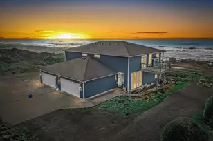 680 Coolidge Ln, Yachats, OR 97498 - Photo 1