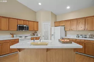 1915 NW Cascade Heights Dr, Albany, OR 97321 - Photo 27