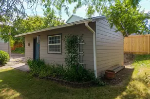 1915 NW Cascade Heights Dr, Albany, OR 97321 - Photo 7