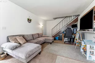 1649 NE Kane Dr, Gresham, OR 97030 - Photo 7