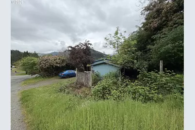 521 NW Harrison St, Canyonville, OR 97417 - Photo 3