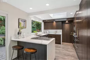 2538 SW Sherwood Dr, Portland, OR 97201 - Photo 17