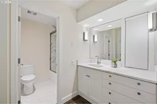 2538 SW Sherwood Dr, Portland, OR 97201 - Photo 39
