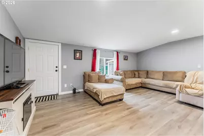 13115 SE Foster Rd #4, Portland, OR 97236 - Photo 3
