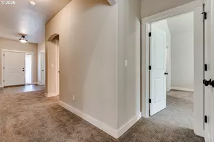 908 Pennington Ct, Eugene, OR 97404 - Photo 17